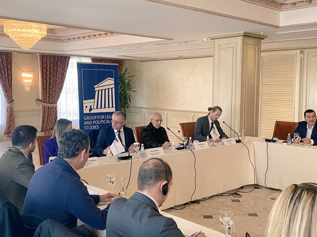 GLPSKosovo's tweet image. 4️⃣ @BislimiBesnik: another issue is with the 5 non-recognizers within the #EU and its connection with the #DialogueProcess only supports Serbia at this point. Its time for these countries to recognized Kosovo as soon as possible.