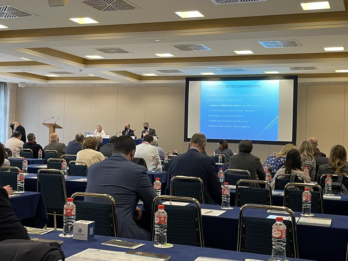 🖋 EL TESTAMENTO VITAL 

Interesantes ponencias las de esta mañana en el XXI Simposium Nacional del sector funerario de <a href="/RFuneraria/">Revista Funeraria</a>.

Recuerda: distintas denominaciones …

☑️ Documento de instrucciones previas.

☑️ Documento de voluntades anticipadas.