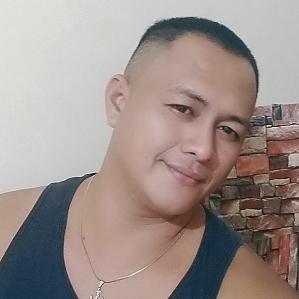 dadmassage08's tweet photo. #NewProfilePic https://t.co/VHnvph5ylf