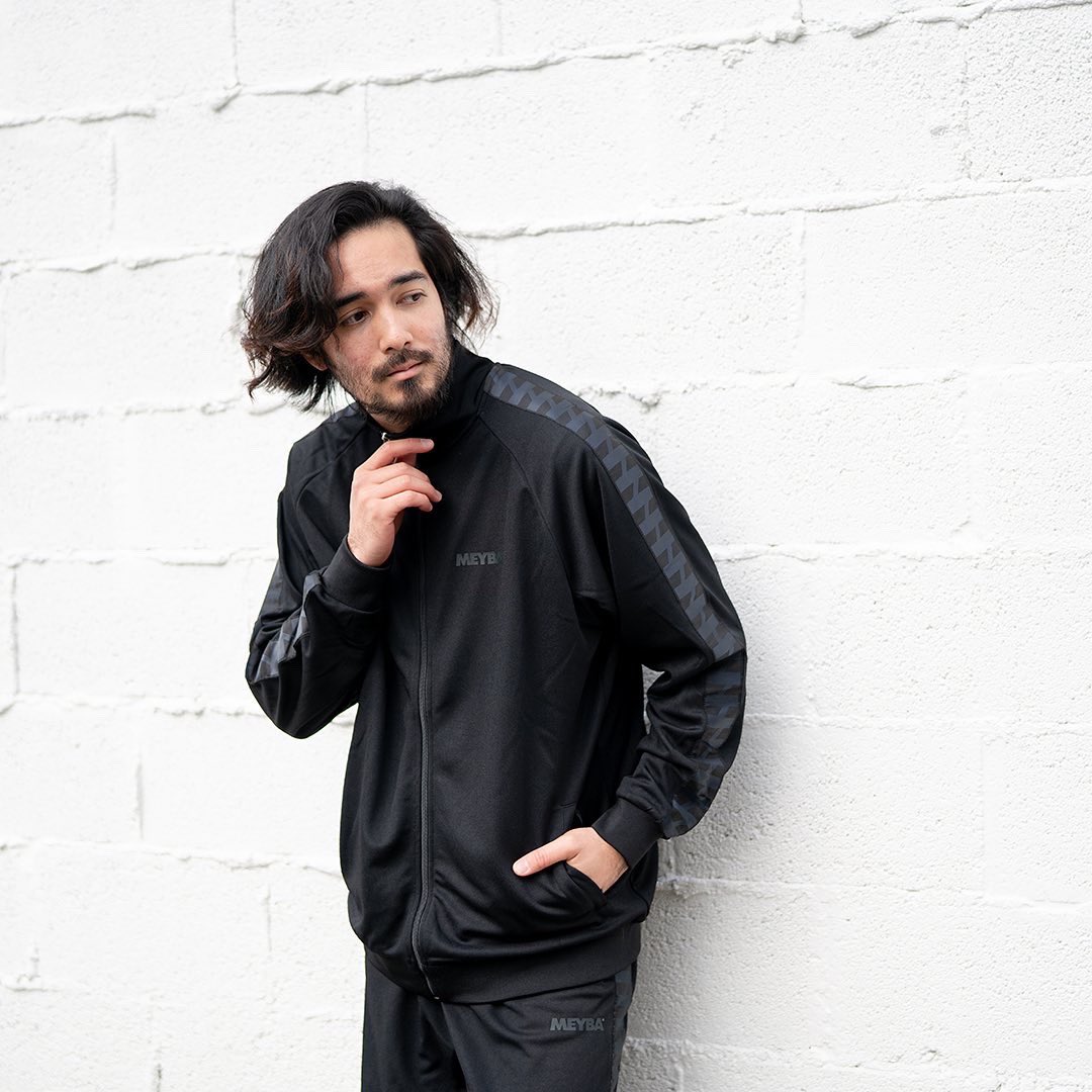 MEYBA STYLE

【TERRACE TRACK  JACKET】
【TERRACE TRACK PANT】

#meyba
#メイバ
#football
#フットボール
#fashion
#ファッション
#meybajapan
#maradona
#instafashion
#outfit
#ootd