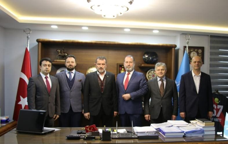 Türkiye Denizciler Sendikası Başkanı Sayın İrfan Mete ve Genel Sekreteri Sayın Eyüp Sakal'a görüşülerek yıpranma hakkının geri alınması bakımından işbirliğinin geliştirilmesi ve Bakanlıklar nezdinde yapılacak görüşmelerde birlikte hareket edilmesi kararlaştırılmıştır.