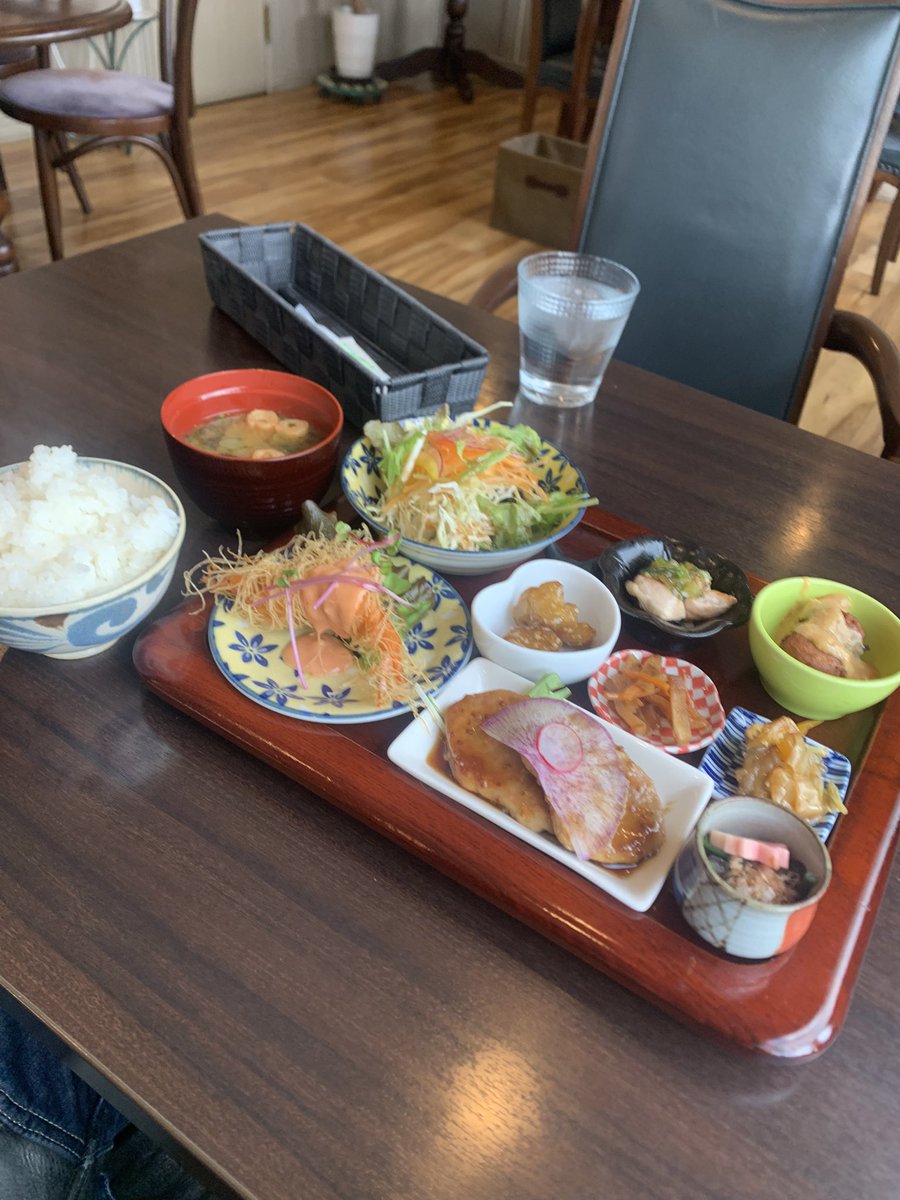 124Bx's tweet photo. 久しぶりに瑞浪にあるガジェット(・∀・)イイコトイッタ!! 程よい距離だからちょいツーにいいな!
#baseexchange
#yarsoc
#ミリタリー
#ツーリング https://t.co/BPWnrFZOHX