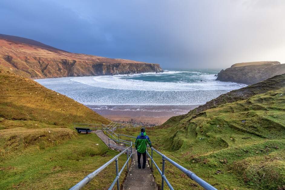 DiscoverDonegal's tweet photo. 💚💛Silver Strand Beach, Malinbeg, Co. Donegal💚💛

This beach is one of the most beautiful beaches in Donegal.
Malin beg is popular for swimming, diving and snorkelling. 
📸 Gareth Wray Photography

#malinbeg #silverstrandbeach #glencolmcille #donegal #countydonegal #vacation https://t.co/ECIXBcveVW