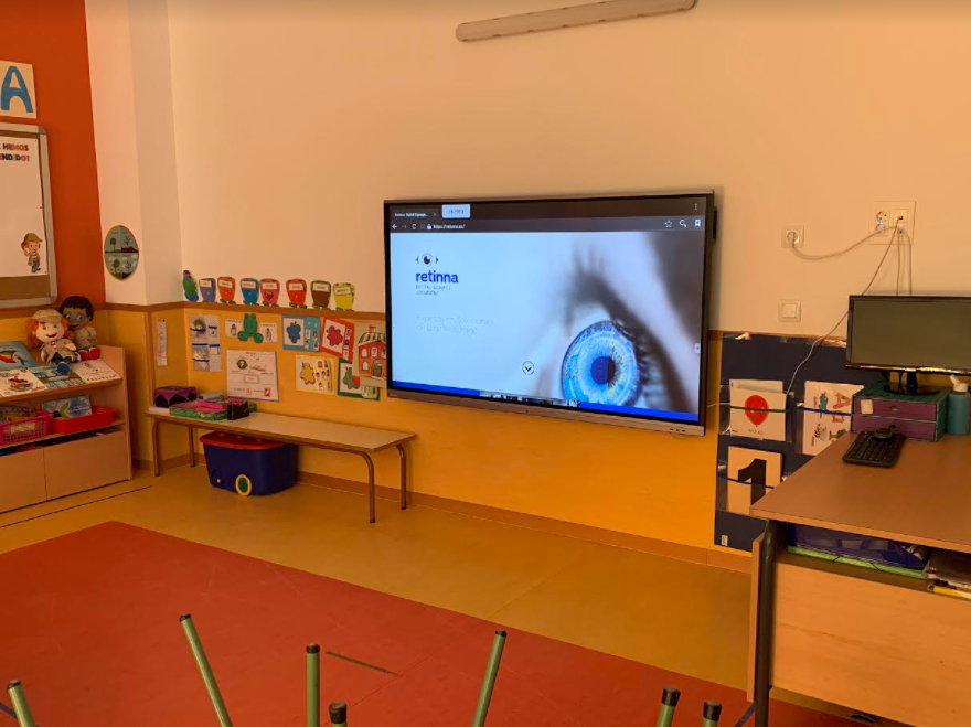 retinnaDS's tweet photo. Retinna fue la empresa elegida por el Colegio Infantas Elena y Cristina de San Sebastián de los Reyes para la renovación de las antiguas pizarras digitales por nuestras nuevas pantallas interactivas de 75”.

#digitalsignage #carteleriadigital #nuevosproyectos  #colegio #marketing https://t.co/vJC5UQvVCk