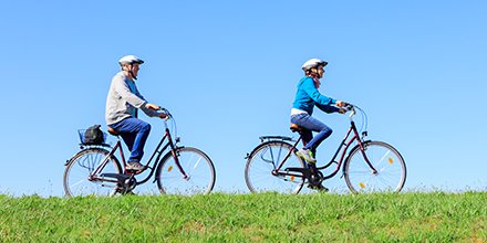 Lichaamsbeweging helpt o.a. om de kans op darmkanker te verkleinen. Het is daarom belangrijk om iedere dag veel te bewegen en niet te lang achter elkaar te zitten. Lees meer op wkof.nl/nl/kanker-voor… 

#voedingenkanker #kanker #bewegen #darmkankermaand