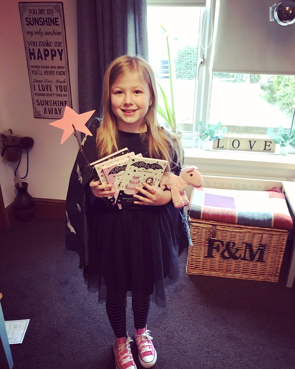Katcliff23's tweet photo. @H_Muncaster My daughter dressed up with her favourite Isadora Moon books for #WorldBookDay https://t.co/rQfGJT1DoE