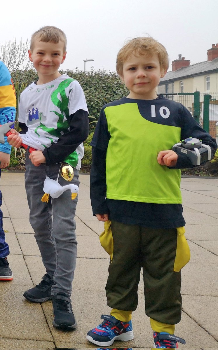 ofcorsetsforyou's tweet photo. World book Day 2022 jack and Cole and their school friends. They all look fantastic 😍 and I'm so chuffed with jack's, jack and the beanstalk costume as I made his top, goose and beans haha 
#WorldBookDay 
@GatewayFCAT https://t.co/tpysuSwFQl