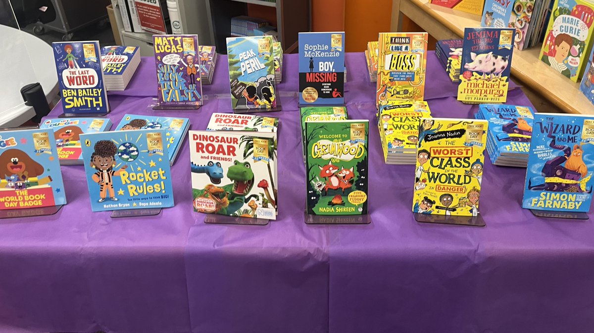 hackneylibs's tweet image. Happy 25th #WorldBookDay everyone! We&apos;ve been seeing some wonderful costumes on our way in today @WorldBookDayUK. Come in to #HackneyLibraries for your celebratory free book - #HackneyCentralLibrary is ready to welcome you!
🎉📘📗📕🎉