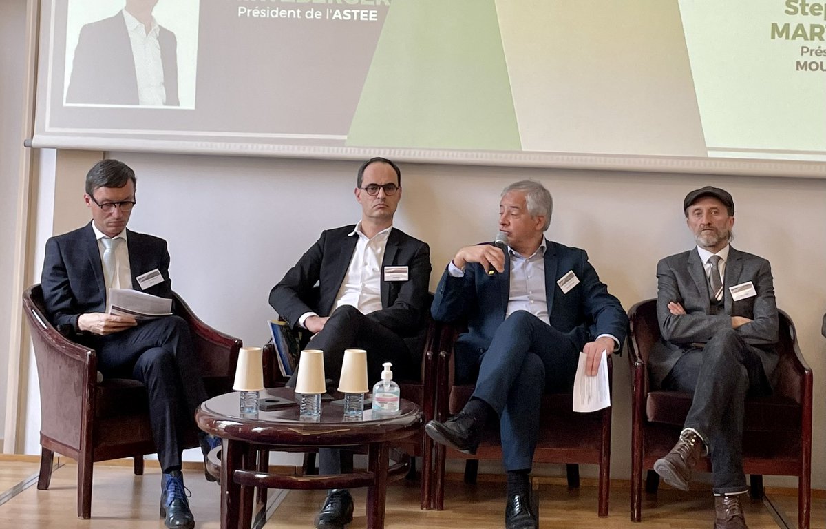 c_pradels's tweet photo. #confdechet La gestion des #biodéchets passe par « la massification et la qualité du flux et la sensibilisation. Les solutions de valorisation existent, notamment le biochar, carbone biogénique qui est un très bon amendement organique. » @BousseauA @suezFR https://t.co/6b42XA9RMb