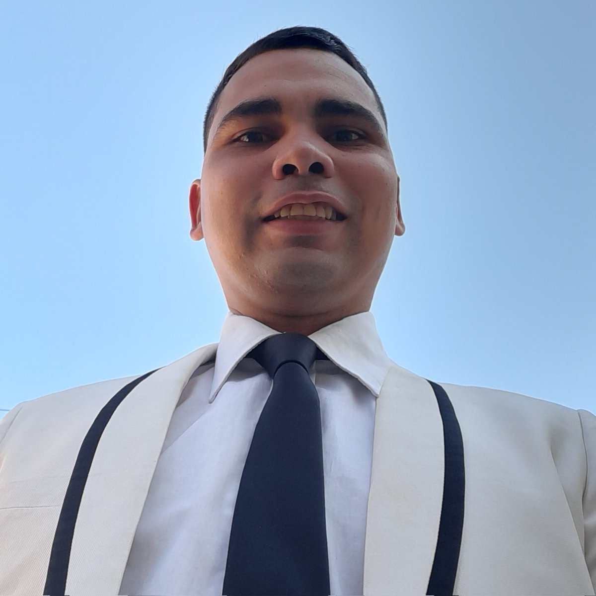 rafaelmyrcc's tweet photo. #NuevaFotoDePerfil https://t.co/cFbMgr7yGR