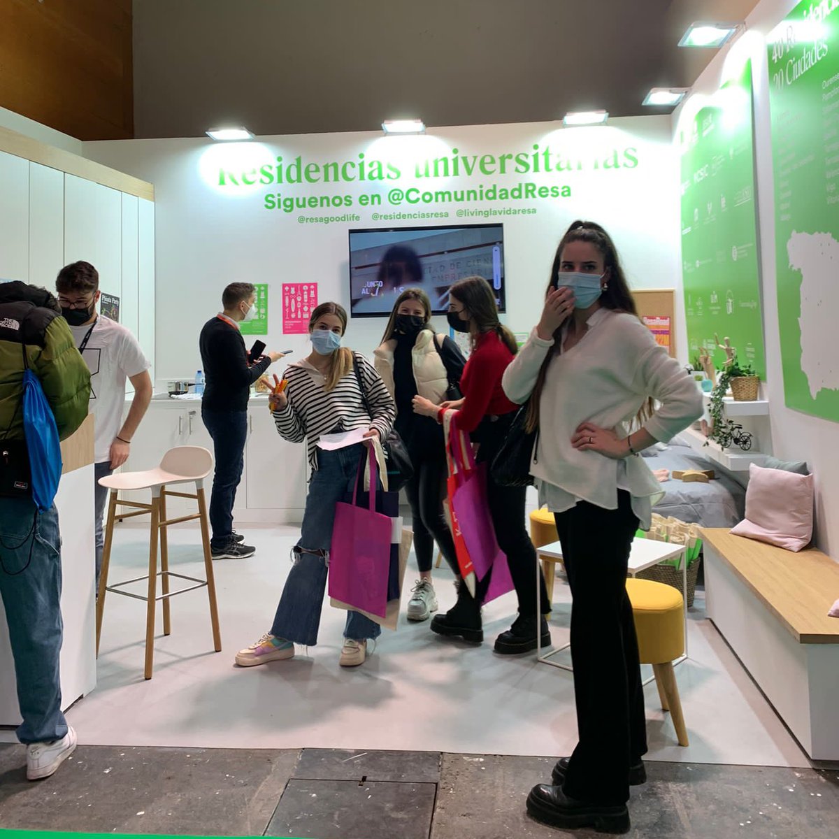 ComunidadResa's tweet photo. We’re ready! 👋🙌 ¡Seguimos en la segunda jornada de @FeriaAula!
Descubre todas las opciones de alojamiento que ofrecemos, las actividades que organizamos y conoce de primera mano la #ResaGoodLife 😎🤙
📍Estamos en el Pabellón 12, stand 12C01
#AULA2022 #AULA30años https://t.co/Twov80skBu
