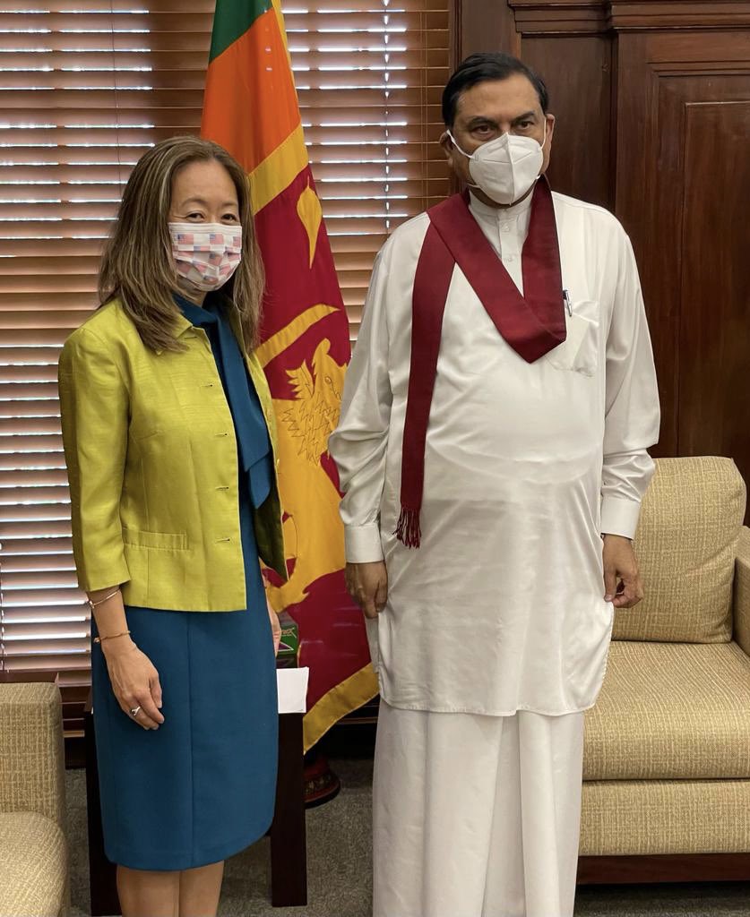 Met <a href="/RealBRajapaksa/">Basil Rajapaksa</a> to discuss today’s economic challenges, and how we can cooperate to solve them. We all want a 🇱🇰 economy that is prosperous, #innovative, #inclusive &amp; #connected to its neighbors – that’s why 🇺🇸￼ has contributed $17.9M to 🇱🇰’s post-COVID economic recovery.