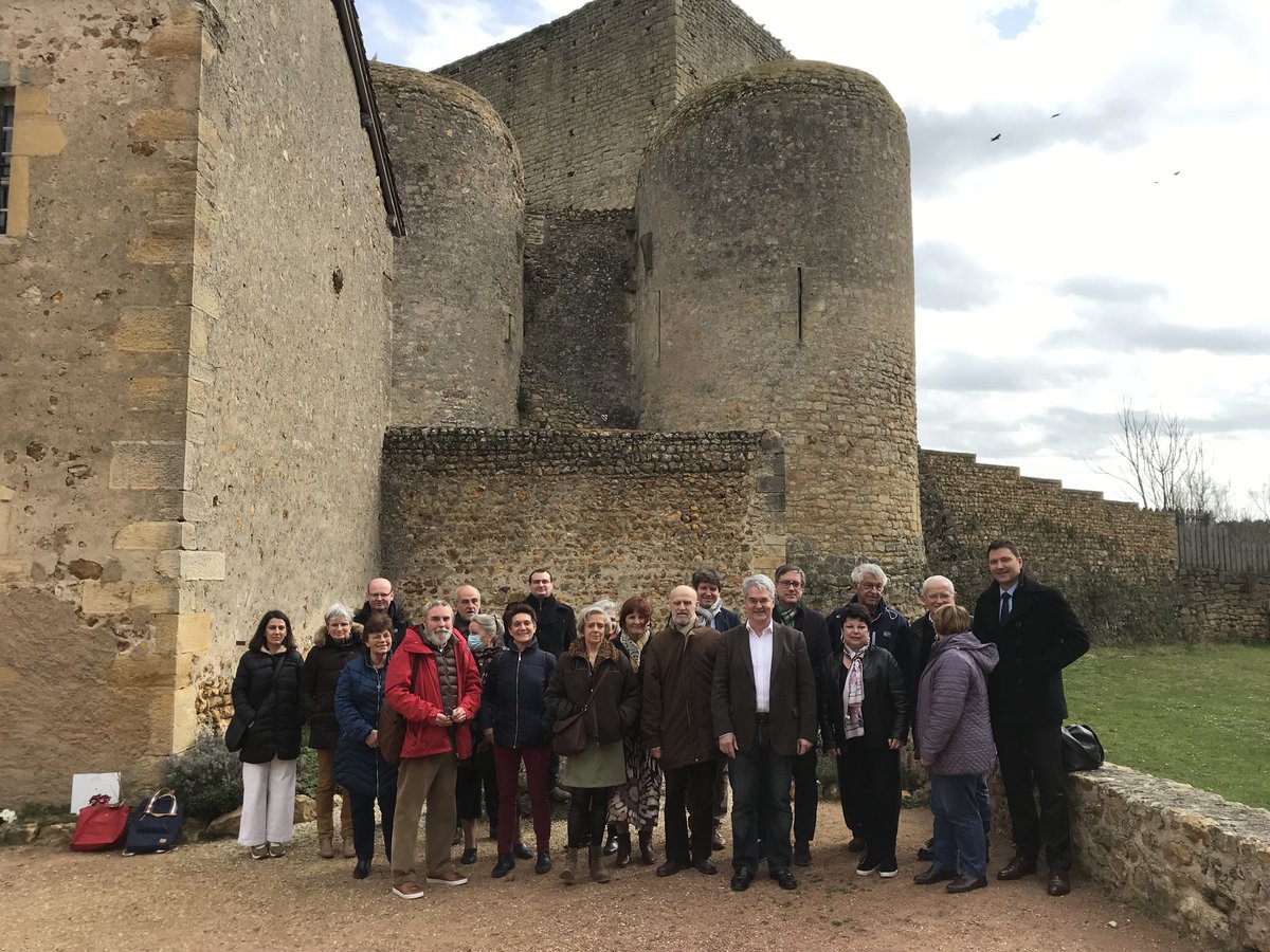 Installation des groupes de travail <a href="/ClunisienUnesco/">Sites clunisiens européens, candidature UNESCO</a> : <a href="/ChristopheVoros/">christophe voros</a> directeur des <a href="/SitesClunisiens/">Sites Clunisiens</a> et Enrique Saiz chef de projet <a href="/ClunisienUnesco/">Sites clunisiens européens, candidature UNESCO</a> à la rencontre des élus et associations de la <a href="/saoneetloire/">Saône-et-Loire</a>
…atrimoine-mondial.sitesclunisiens.org/article-107-le…