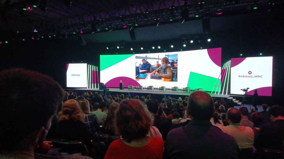 L'alumnat i professorat del <a href="/InstitutBiM/">InsBadiaiMargarit</a> expliquen les seves experiències amb educació remota al #MWC22