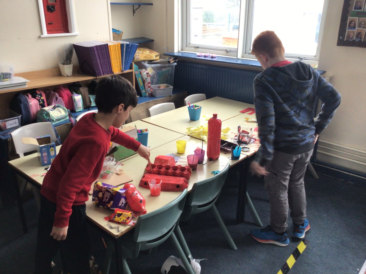 hook_morlo's tweet photo. Dosbarth Morlo enjoyed a variety of tasks to celebrate St. David's Day - craft, art, singing and baking Welsh cakes. Da iawn pawb 🏴󠁧󠁢󠁷󠁬󠁳󠁿🏴󠁧󠁢󠁷󠁬󠁳󠁿🏴󠁧󠁢󠁷󠁬󠁳󠁿 https://t.co/ByixMr7BQ3