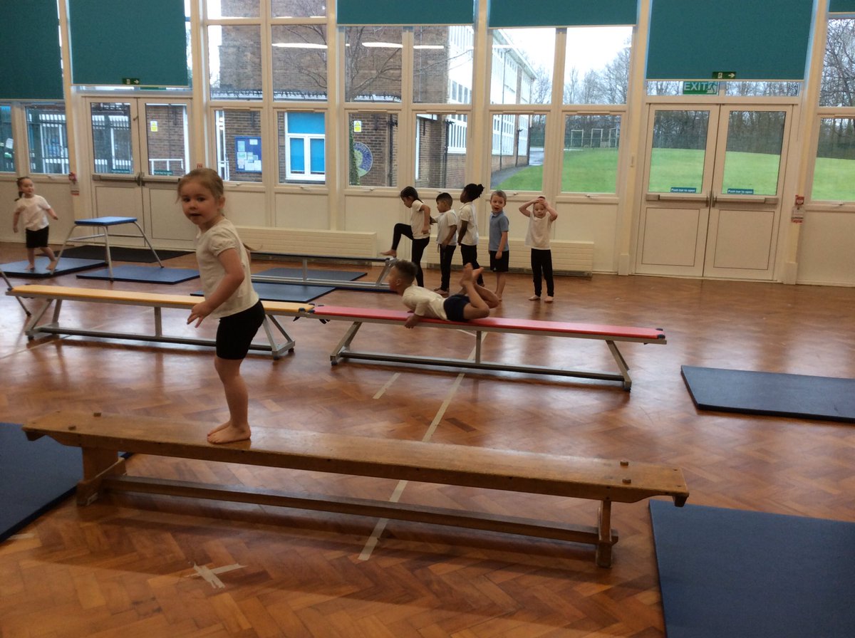DahlAlt_HT's tweet photo. We had a super gymnastics session in PE. Moving in different ways, climbing under and along and landing safely.  I was super impressed with our gross motor skills #gymnastics #LETSGETFIT https://t.co/B4yNrYh3fQ