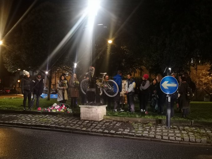 cycloxoxford's tweet photo. Vigil to mark our grief for the death of a cyclist on the Plain roundabout. This will take place exactly one week after her death.  Please gather at 2:30pm on Tuesday 8th March to show our sorrow at yet another death. https://t.co/rWQbhwaeen