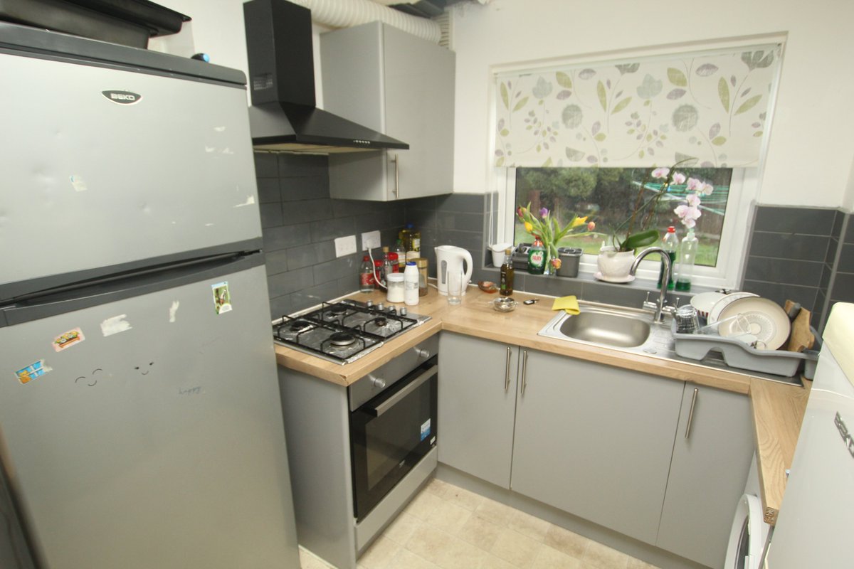 VincentShawRes's tweet photo. ๐ดFor #sale: #semidetached #3bed house on #DoggettRoad; convenient for #ArmHoldings and #Addenbrookes, within catchment for #TheSpinneyPrimary & within walking distance of #Netherhall. Offered for sale with #noupwardchain.
ยฃ425,000 ๐๏ธ https://t.co/X4vQ6KWpUg