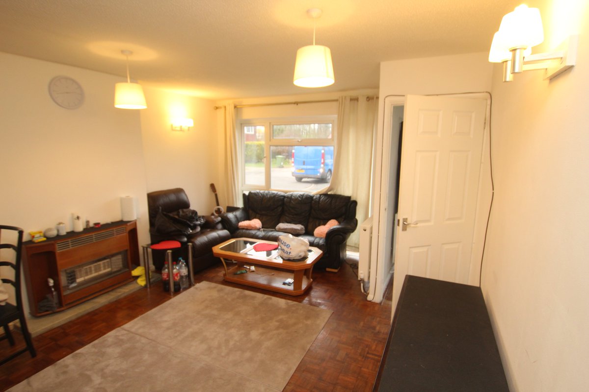 VincentShawRes's tweet photo. ๐ดFor #sale: #semidetached #3bed house on #DoggettRoad; convenient for #ArmHoldings and #Addenbrookes, within catchment for #TheSpinneyPrimary & within walking distance of #Netherhall. Offered for sale with #noupwardchain.
ยฃ425,000 ๐๏ธ https://t.co/X4vQ6KWpUg