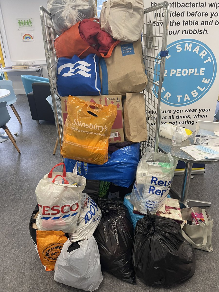 Amazing response from #TeamMKUH <a href="/MKHospital/">Milton Keynes University Hospital NHS FT</a> to our appeal for donations to #Ukraine.

This is one of multiple donation points which is full to the brim.

@kearneyjennifer has arranged for donations to be dropped off to the group that are taking them directly to the #Ukraine.