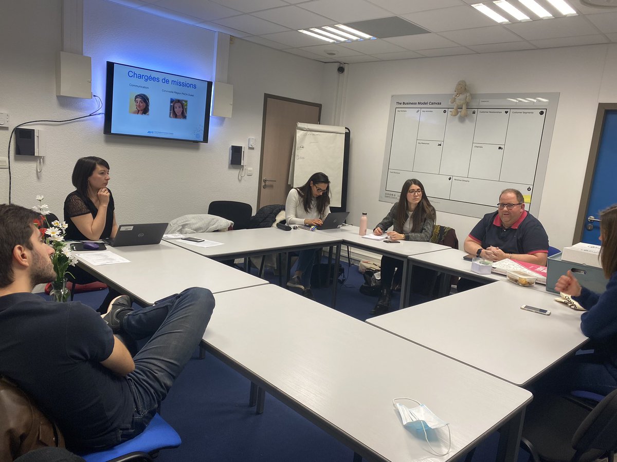 [ASSEMBLÉE GÉNÉRALE]

Nous sommes prêts à commencer une année de Smile. 

#jci #jce #grandavignon #leadercitoyens