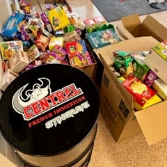 CommCrewNiagara's tweet photo. #ThankfulThursday shout out going to Central School in Grimsby for hosting a snack drive all in support of our program! From all of us at #CommunityCrew thank you for the support! https://t.co/ukYPGWSf1n