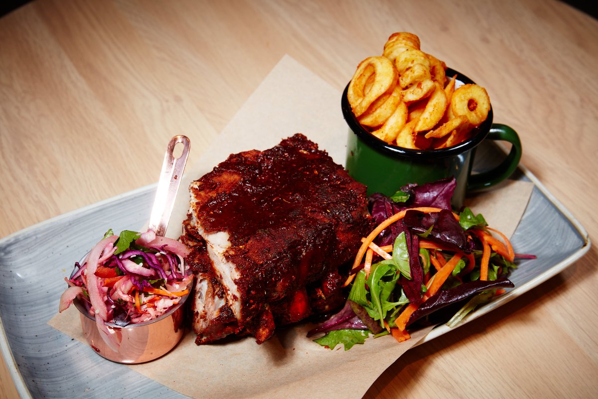 Don't order the salad to impress your date tonight, go in the for the BBQ Ribs 😉

Book your table:
lobbyonhillstreet.co.uk

#datenight #date #dinnerdate #dinner #ribs #ribsbbq #bbq  #bbqribs