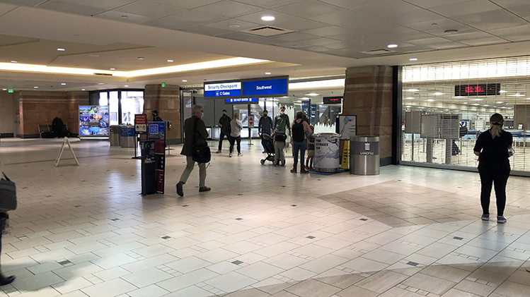 ICYMI:
America's Friendliest Airport® <a href="/PHXSkyHarbor/">Phoenix Sky Harbor International Airport</a> now offers free reservations for <a href="/TSA/">TSA</a> Security Checkpoint lines, helping travelers to manage their trips and reduce how long it will take to get through security. Details in the #PHXNewsroom:
bit.ly/3vxinCR
#PHX