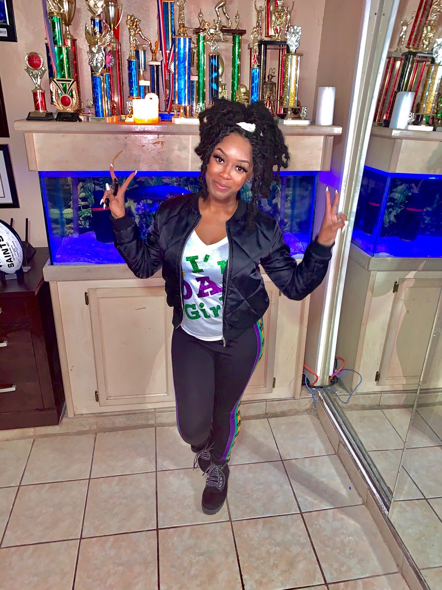 jadaaawadaaa's tweet photo. Mardi Gras 2022🎭⚜️✨ https://t.co/X6HQ3jyGm9