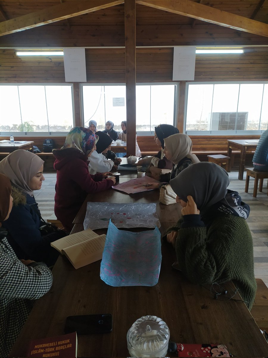 uniaksurfa's tweet photo. İlahiyat fakültesindeki hanım arkadaşlarımız kantin buluşması gerçekleştirip yapacağımız programlar hakkında istişarede bulundular 📙🖊️
@eyupkadirinan
@UniakGM
@kampusehosgeldi
@mucahidsuleyman
@farukbyk00
@akpartiurfa
@abdkirikci
@akgencliksurfa
@emrekaracizmeli 
@Zeynel_hundur https://t.co/GJ8pa6WQ7V