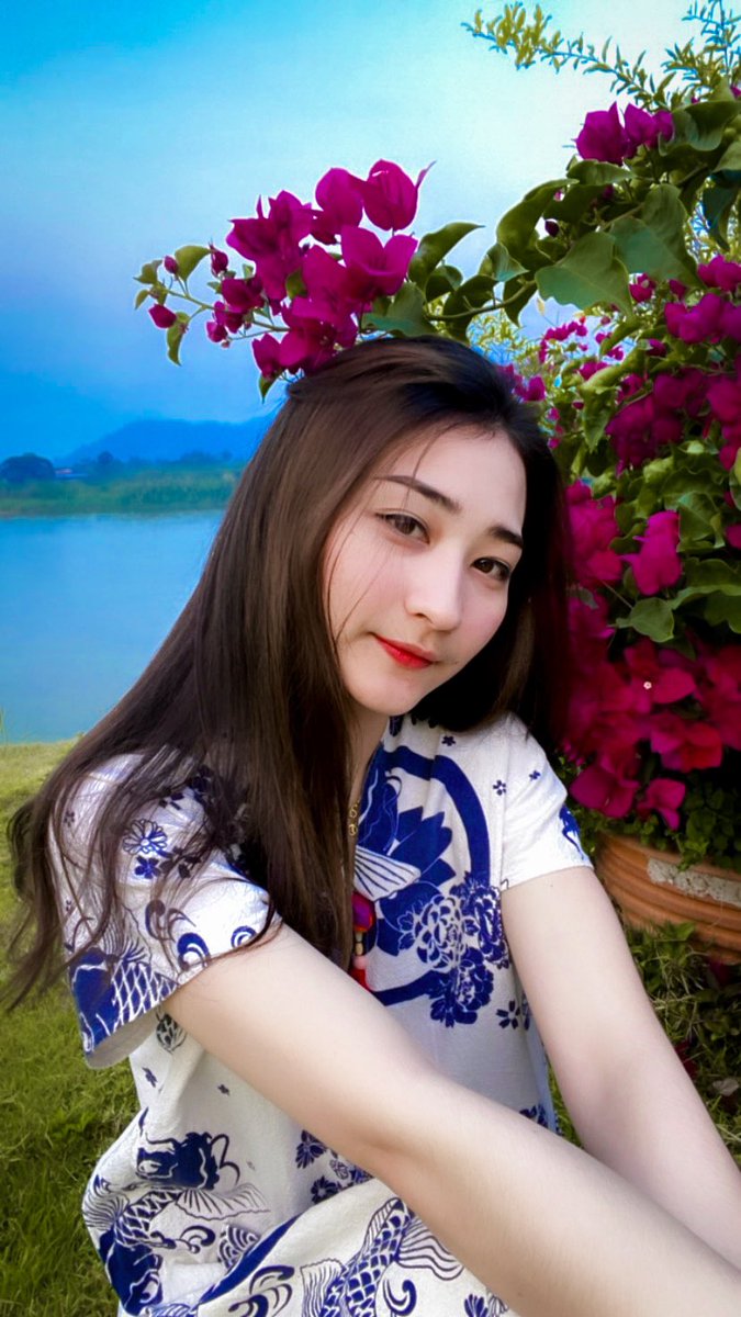 jeena_jenji's tweet photo. อย่าว่าแต่กล้วยหอมเลย แก้มพี่ก็หอมนะ 🤣 #คบผู้หญิง #เลสเบี้ยน #แคปชั่น https://t.co/VG3g4KUhVl