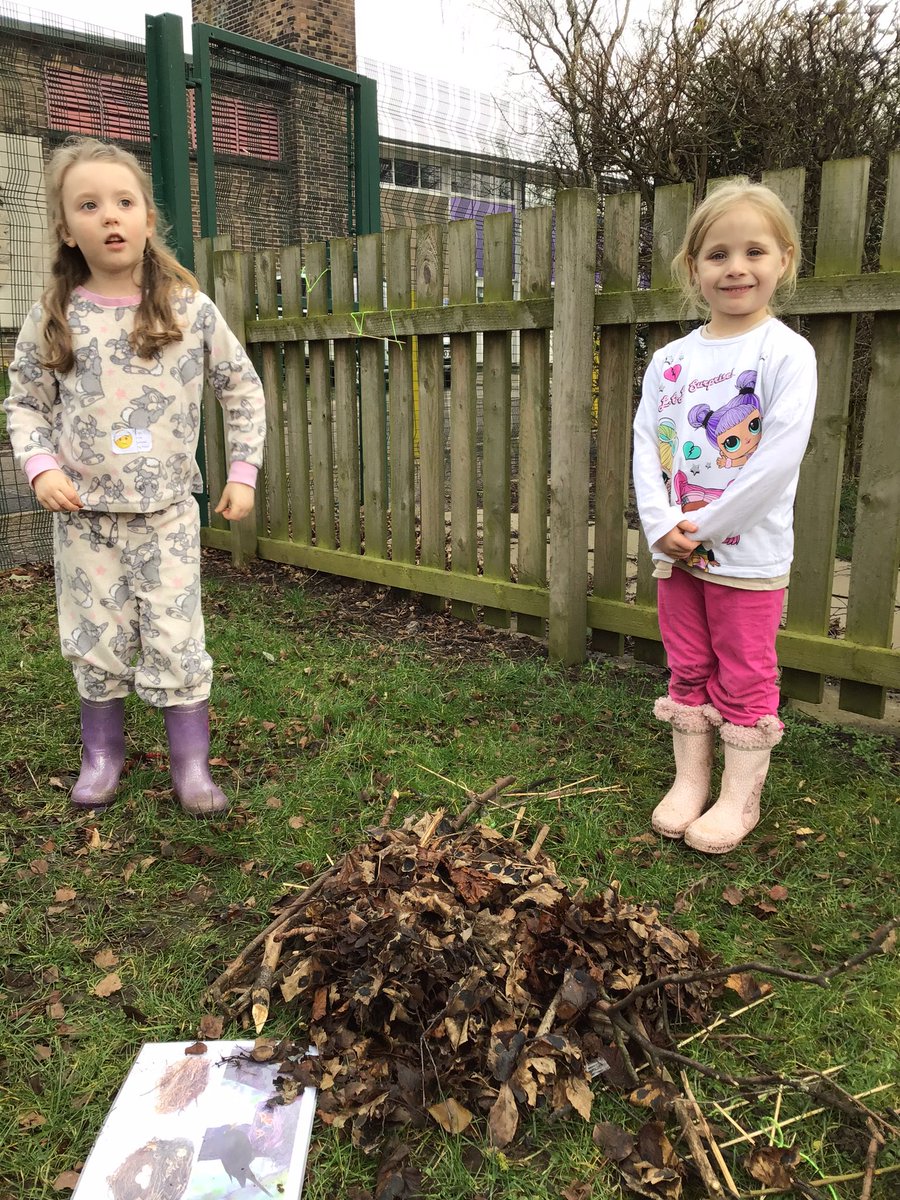YRPinkClass's tweet photo. This afternoon we have been in Forest school making bird nest. https://t.co/lZHLfSZD2X