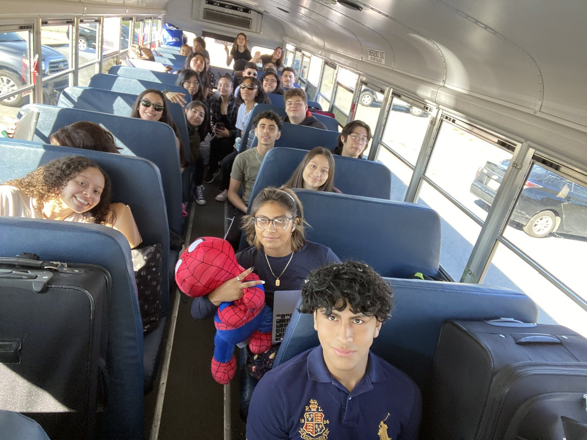 LHSwDECA's tweet photo. Today’s the day! State here we come ! 🚌 @LHSintheNews 
#DECA https://t.co/lIMxQWuioY