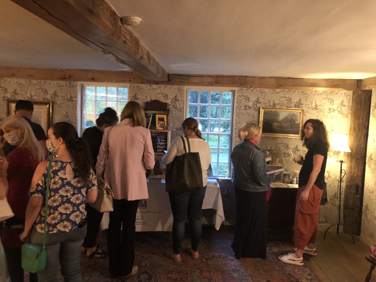 Here's a little throwback on this Thursday...Books @ the Bar with Hygge House Books was so fun last July that we're doing it again! Please join us at @The_Wayside_Inn on Wednesday, March 9. metrowestreadersfest.org/events/books-t… 
#MetroWestMA