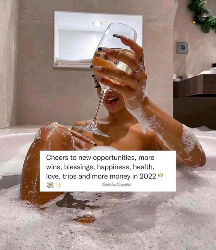 nomfundo_queen's tweet photo. Happy Thursday https://t.co/ZsuQwkm3OA