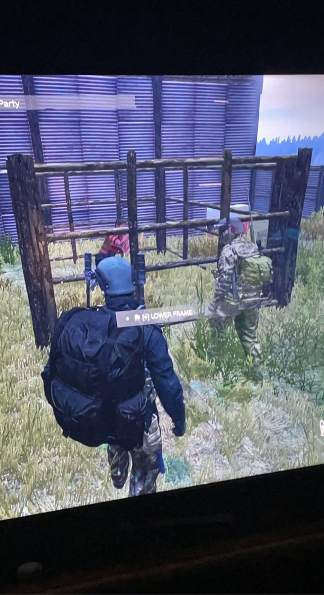 ashleyylynn93's tweet image. #dayz #hostages #getcuffed 💋