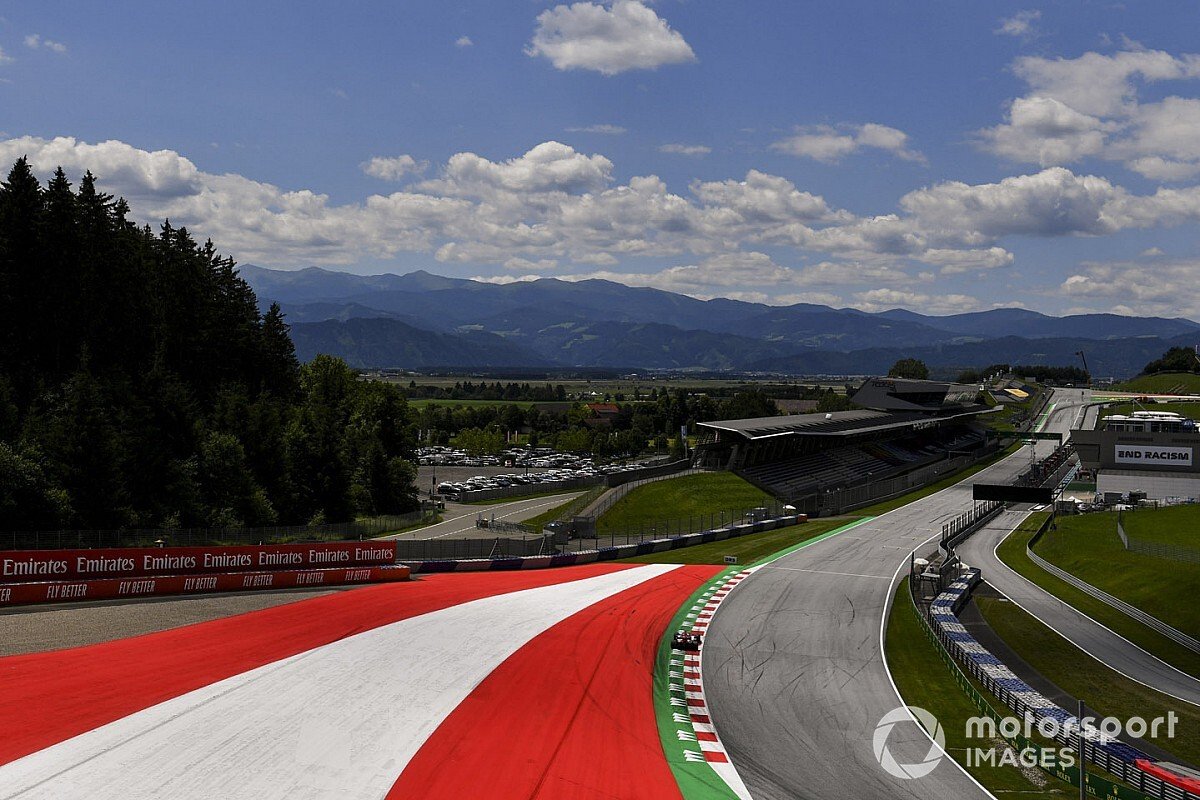 FrecaF1v's tweet photo. CHEGAMOS NA CASA DA @RBJR_F1V PARA A 4° ETAPA DA FORMULA REGIONAL AIAIAI UIUIU BORA PRA AUSTRIA MEUS MANO DO GUETO https://t.co/mdEwMOSJyj