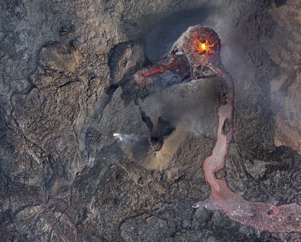 VTLAB_Joel's tweet photo. New postdoc position in volcano deformation (Volcano-Tectonic Lab in Geneva @VTLAB_Joel). Two years, from July 2022. Interested to join us? Check this out: https://t.co/qxCqtgxct7 @sciences_UNIGE @IavceiGeodesy https://t.co/TybBxwzdA8