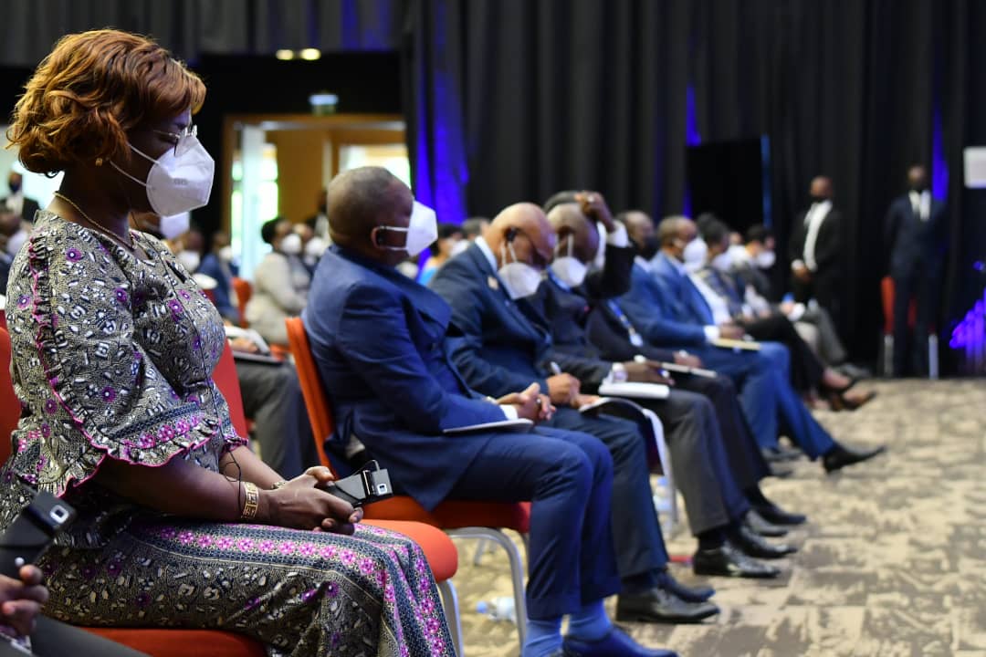 Les Coordonnateurs Résidents à travers l'Afrique rencontrent le Secrétaire général adjoint de l'ONU à Kigali, au Rwanda !

<a href="/AminaJMohammed/">Amina J Mohammed</a> les a remerciés pour leur leadership et leur engagement à soutenir tous les pays et leurs peuples à une époque de grands défis mondiaux.