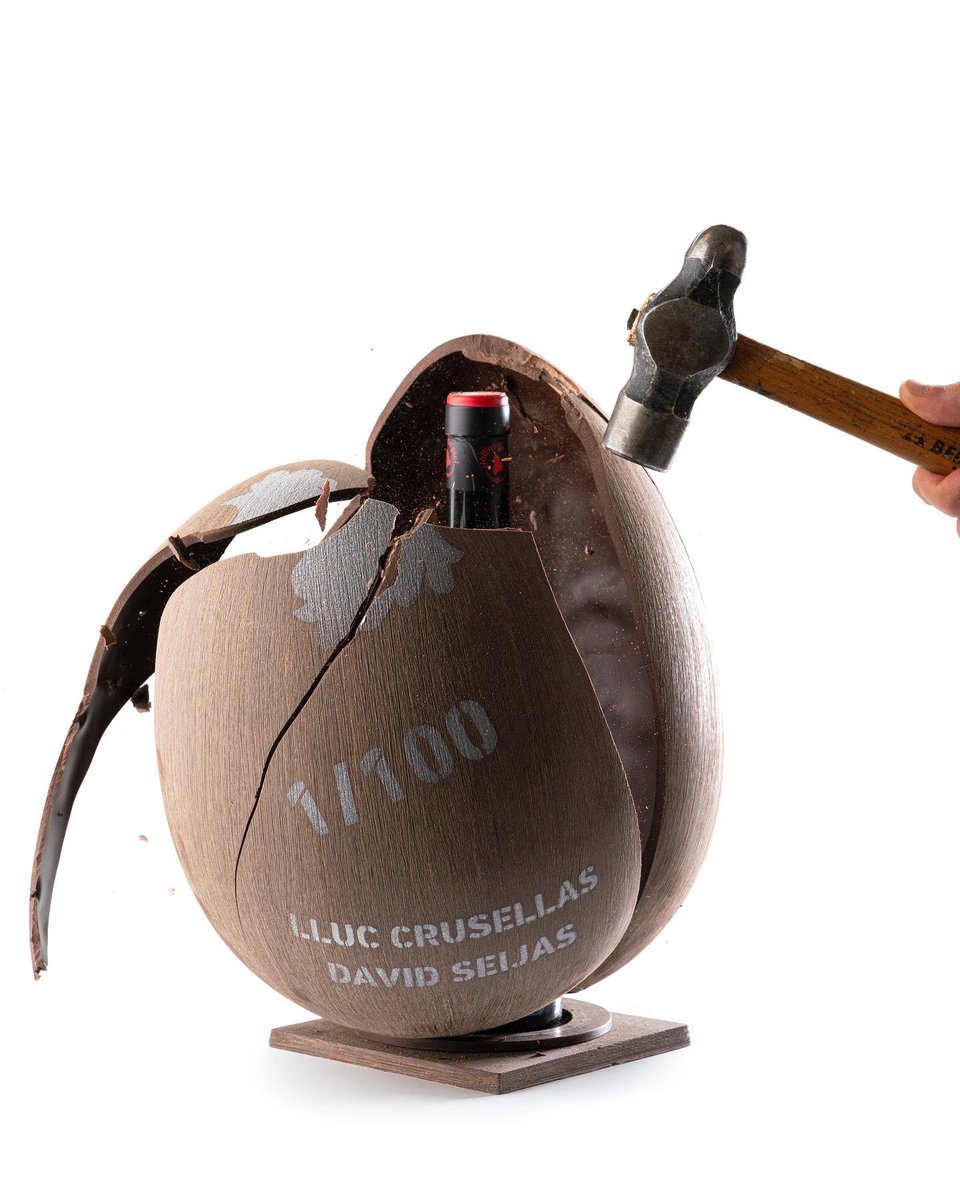 GallinaPielWine's tweet photo. De la #nobodega de #gallinadepielwines llega... La #NoMona, una creación conjunta entre el chocolatero representante español en World Chocolate Masters 2022 @CrusellasLluc y el sumiller @seijasoficial_ 🥚💥

👉¡Reservas a partir del 7 de marzo a través de nuestra página web! https://t.co/qDX6FIVFao