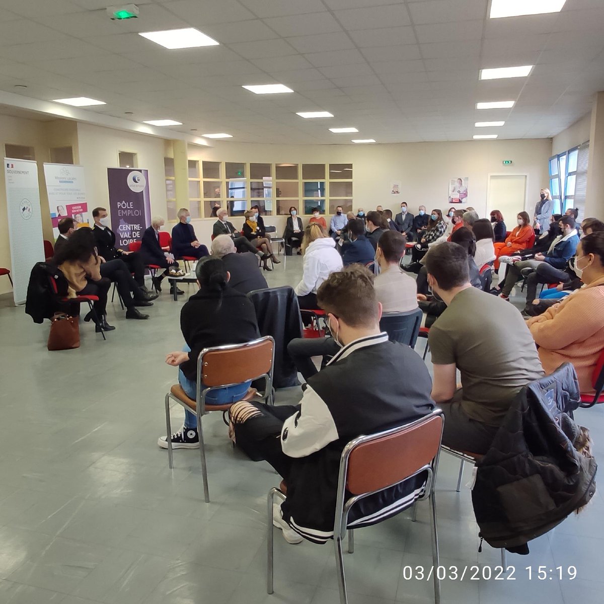 Hâte de voir réussir 🤞 Aleyna, Bradley et Fleurian, qui signaient aujourd'hui leur #CEJ en présence de la Ministre Déléguée <a href="/KlinkertBrigitt/">Brigitte Klinkert</a>, en visite dans l'Indre. Bravo aux conseillers pour leur investissement #1jeune1solution @CazaletMarianne  @poleemploi_RCVL