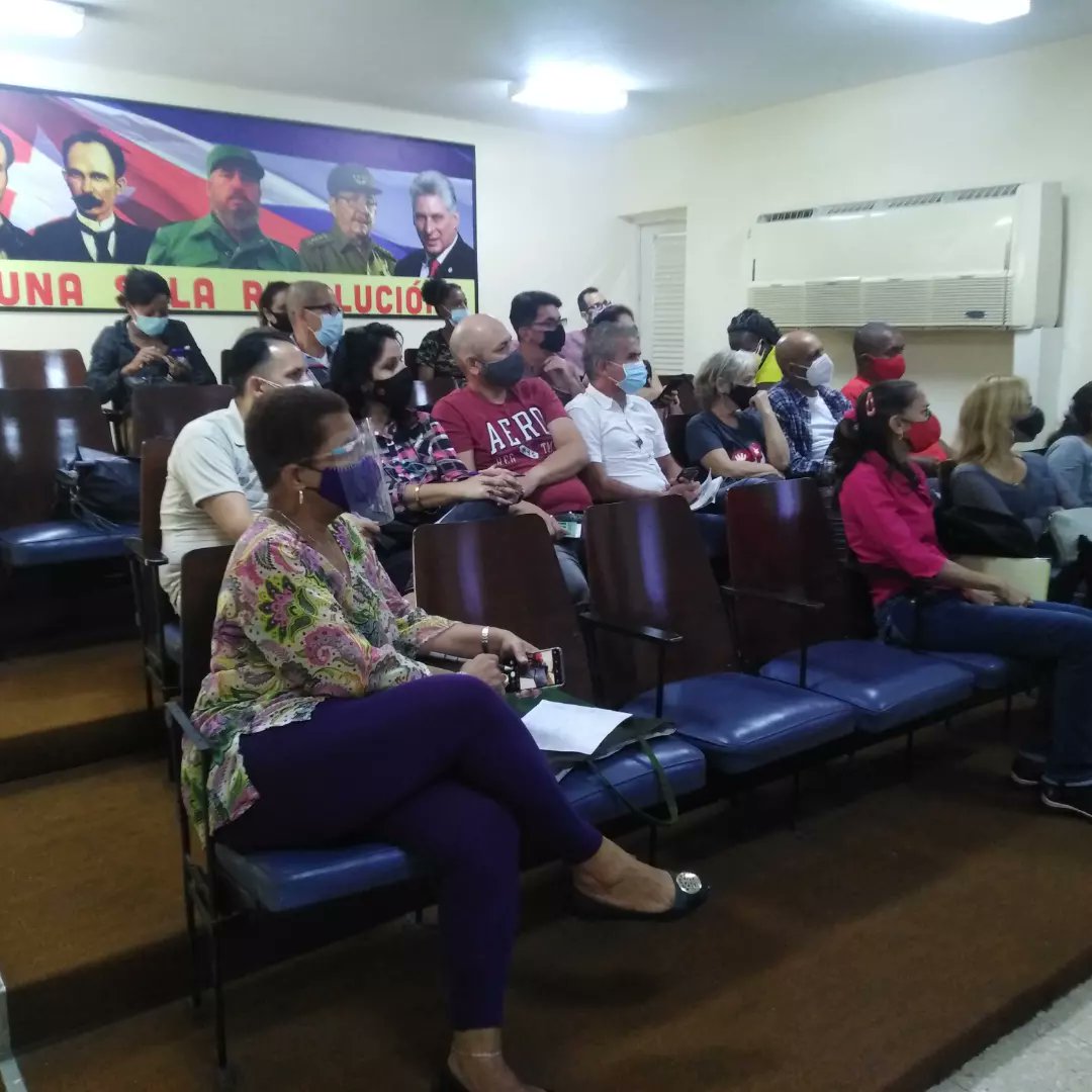 👌 Reencuentro de Ciencia en pos del desarrollo de la Lengua de Señas Cubana, la Identidad Cultural Sorda y los procesos de Traducción, Interpretación y Guía-Interpretación. 👋👋
👥 Se reúnen durante los días 3 y 4 los Grupos de Investigación del CENDSOR. 🤟
<a href="/AlmaMater_Rev/">Revista Alma Mater</a>