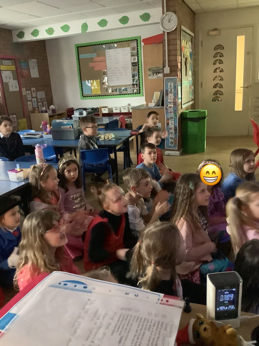 Class2Aspull's tweet photo. Another amazing World Book Day, everyone looked amazing and had a fantastic time. Thank you to @GMMusicHub for an amazing Princess and the Pea performance, we loved joining in with the singing #worldbookday2022 #GMMHPrincess #acpsenglish #acpsmusic https://t.co/ssCBe980sa
