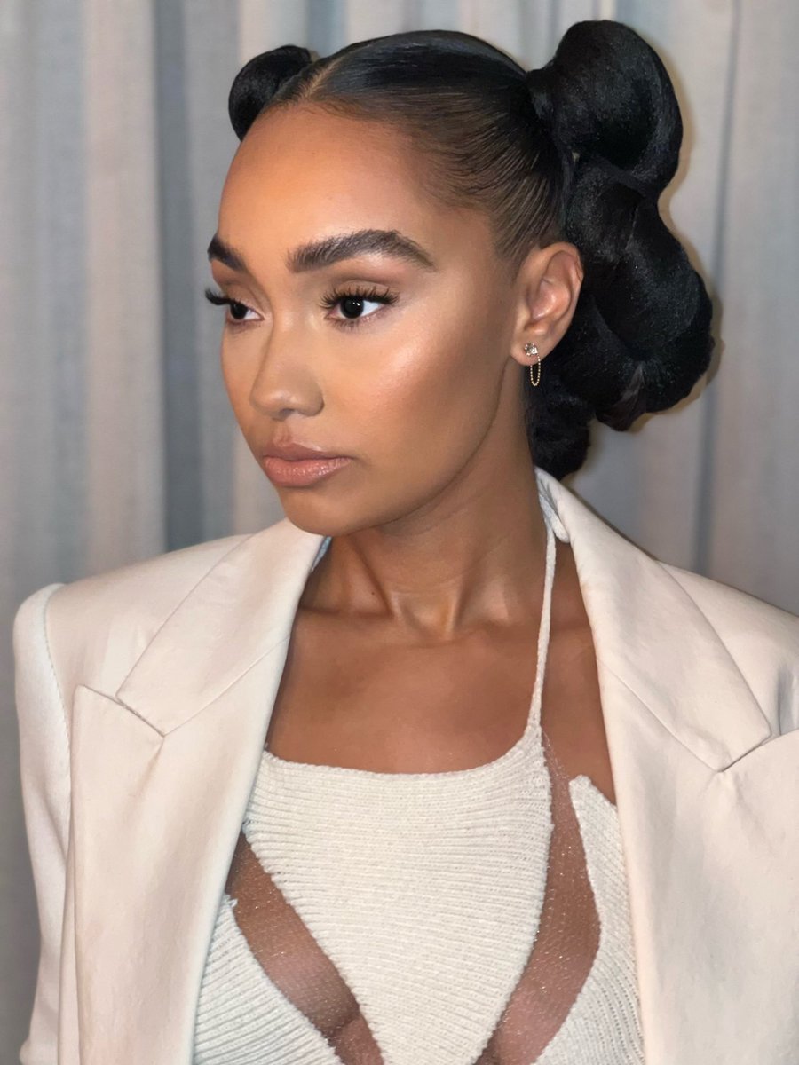 LittleMix's tweet photo. NME awards 🥰❤️ x Leigh https://t.co/E5ert4hj8B