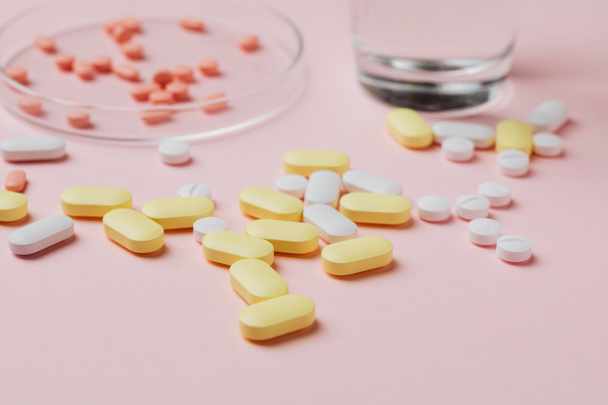RiaHealthSF's tweet photo. Do you know the difference between #acamprosate and #naltrexone? 

In this new blog post, we explain how these FDA-approved medications work, the pros and cons, and how to decide which is a good fit for your unique situation.

#mentalhealth #addiction 
https://t.co/MzgfG2N3kJ https://t.co/WgSjZc6x9R