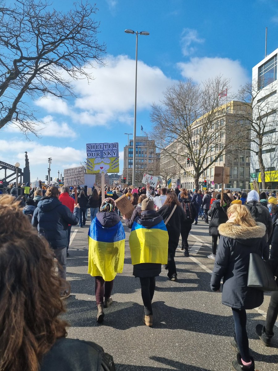 NikkiMoff's tweet photo. Took to the streets today - the March went past my office so it would have been rude not to. Lots of interesting things about German protests. They are a lot like going to any kind of concert in Germany #IYKYK #Hamburg #FridaysForFuture (on a Thursday) https://t.co/MONHp9gupI