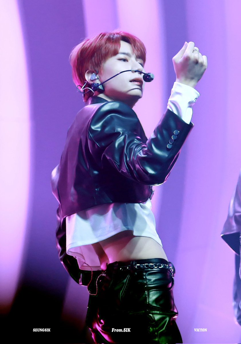 220206 크로노그래프 팬미팅 HQ
불 아니 물금대비😎

#빅톤 #VICTON #강승식 #승식 #kangseungsik #seungsik #スンシク #昇植