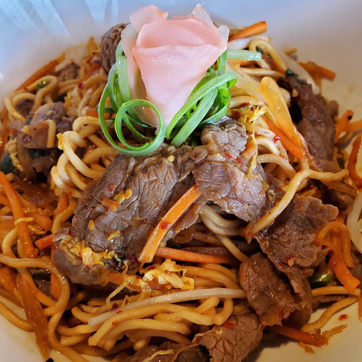 Danny’s Kitchen + Bar tweet media