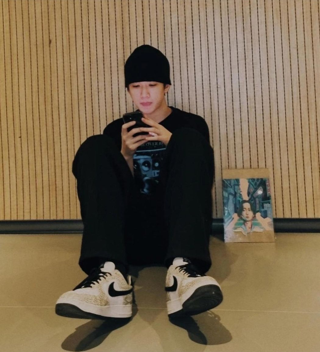 tomorrowwith6en's tweet photo. | 03.03.2022 |
#WelcomeBackYoonbin
#HAYOONBIN ♡
ขอบคุณที่กลับมานะ 😊
ขอบคุณที่ทำให้รู้ว่าการรอคอยของพี่มันคุ้มค่าเหลือเกิน ขอบคุณเธอที่พยายามอยู่เสมอ และก็ขอบคุณสำหรับเพลงดีๆที่ทำออกมานะคะ คุณศิลปินคนโปรด 🤘 https://t.co/L7wRJeBr1L