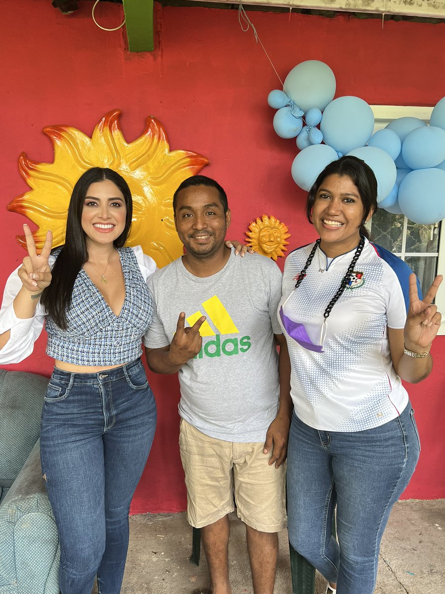 Ayer en Chame y San Carlos por segunda vez visite a los convencionales, la mayoría fueron candidatos en el 2019 y no recibieron apoyo de ninguna clase estuvieron SOLOS por parte del candidato presidencial .. eso NO les pasará mas nunca 🙏🏼✌🏿

Conmigo Nadie se queda atrás ❤️💜💛